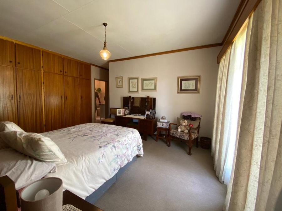 4 Bedroom Property for Sale in Kannoniers Park North West